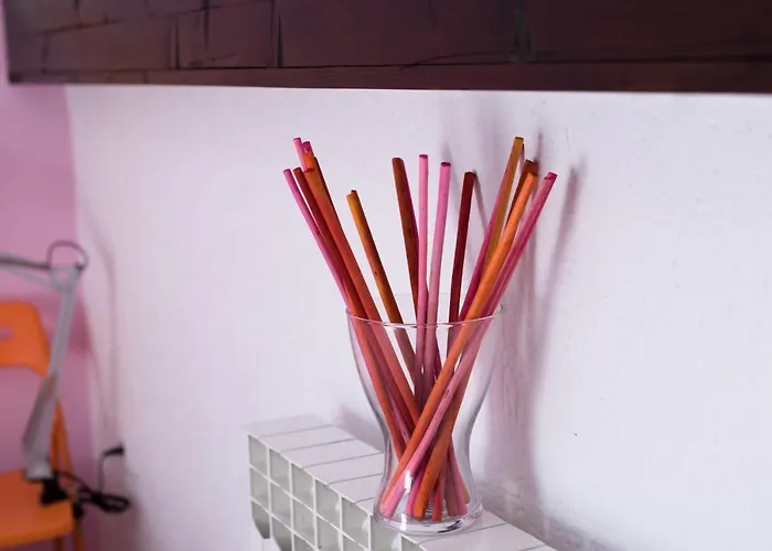 Chic In The Downtown - The Location *